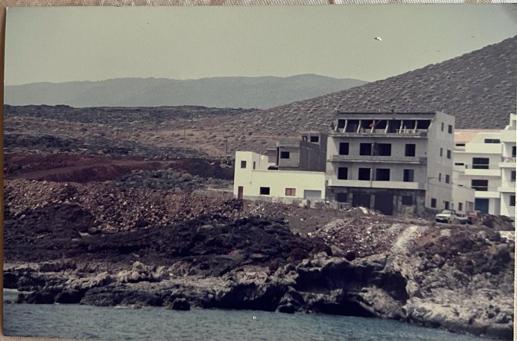Foto de la casa terrera dónde serían los apartamentos Mareas Brujas